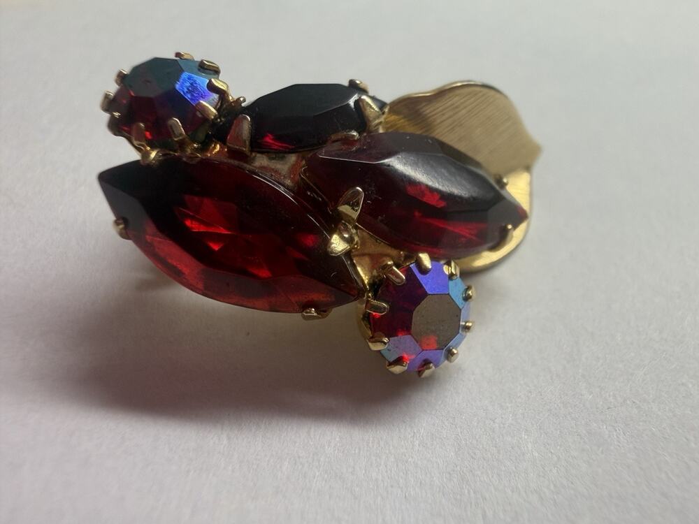 VTG WEISS Flower Brooch Red Cabochon Multi-Color AB STONE Pin Prong Pre 1950S